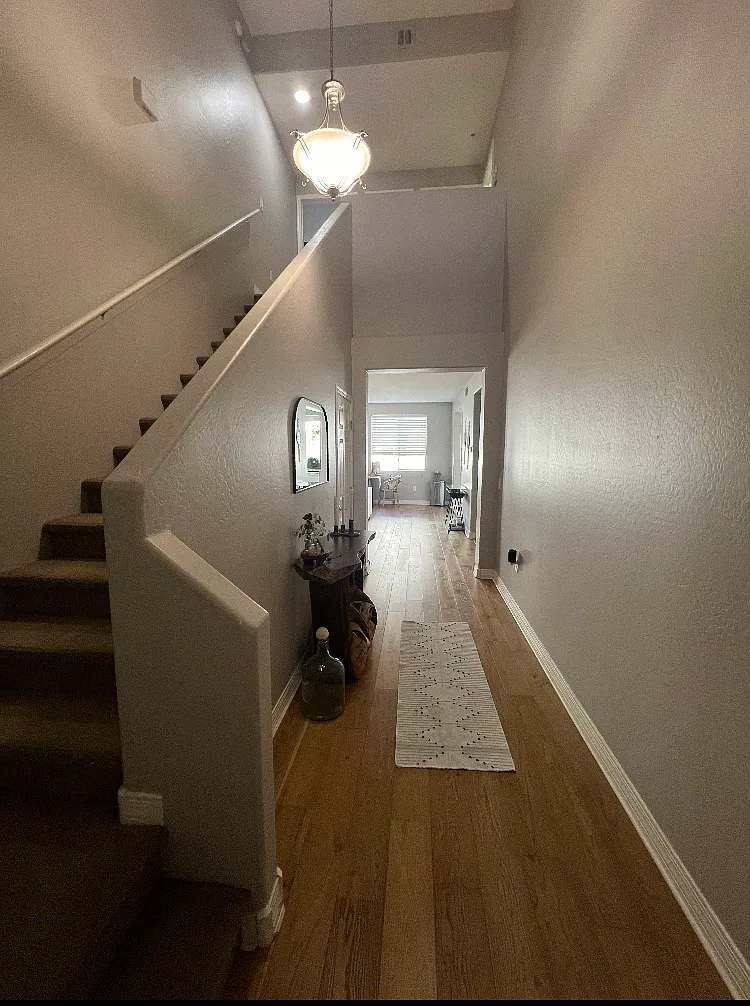 615 E Portland St — Photo 4