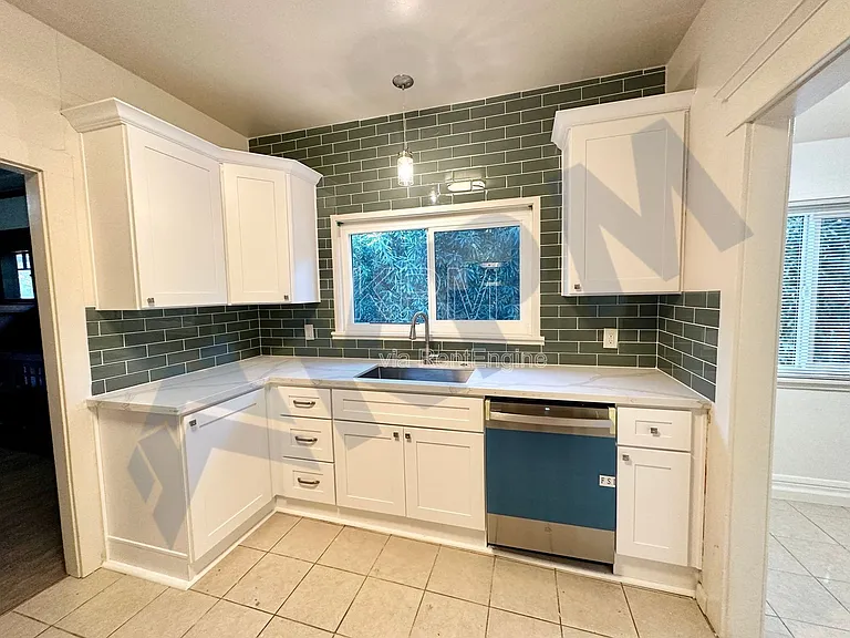 1234 W Harding Way — Photo 11