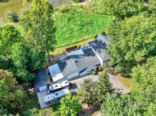 11560 Trails End St, Fishers, IN 46038