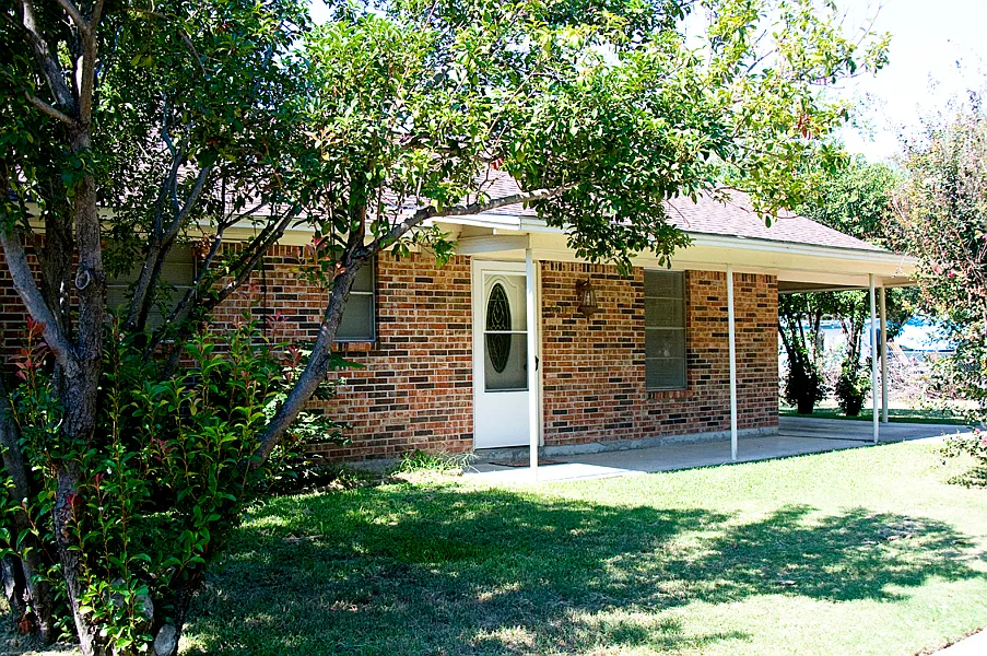 650 Donna - 1 — Photo 2