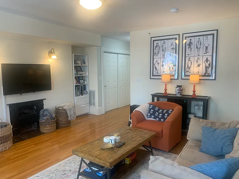 29 Bowdoin St #4 — Photo 2