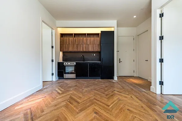 Rented by EXR | media 114