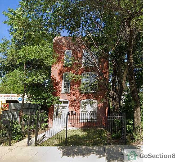 1st image of 709 N Cicero Ave #2