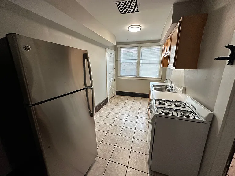 Williams St 2369 MLR — Photo 9