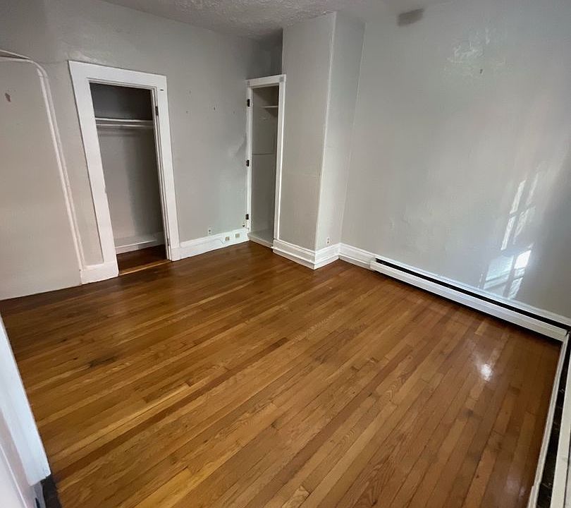 1st image of 40 Anderson St APT 10