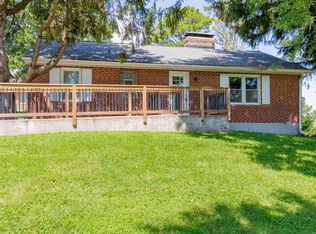 105 N Elm St, Ballwin, MO 63011