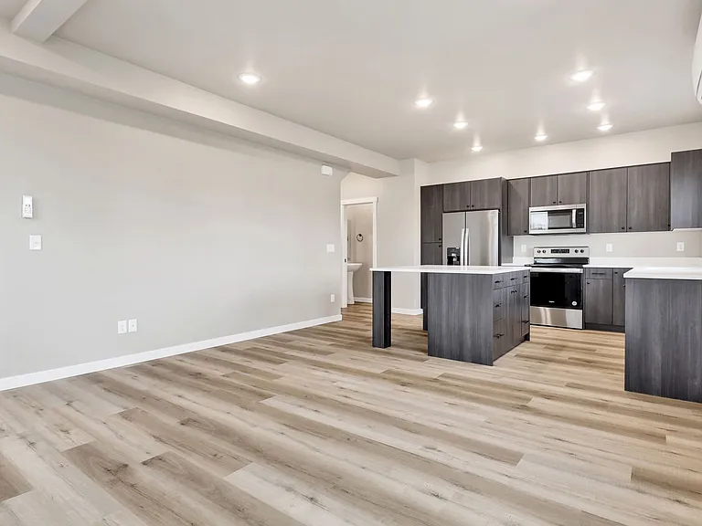 343 Martin St — Photo 14