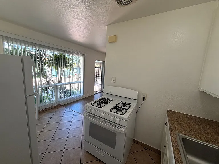 1518-40 E Artesia Blvd — Photo 59
