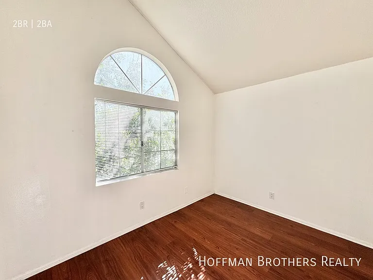 6415 Garvanza Ave #104 — Photo 10