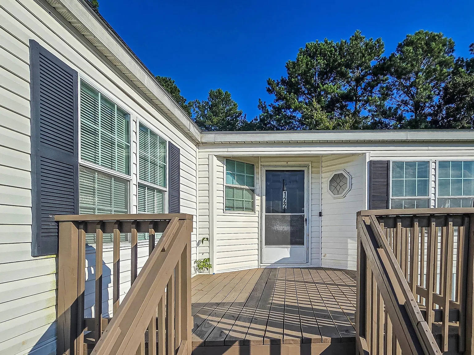3 bed, 2.0 bath, 1935 sqft, $1,895 — Photo 3