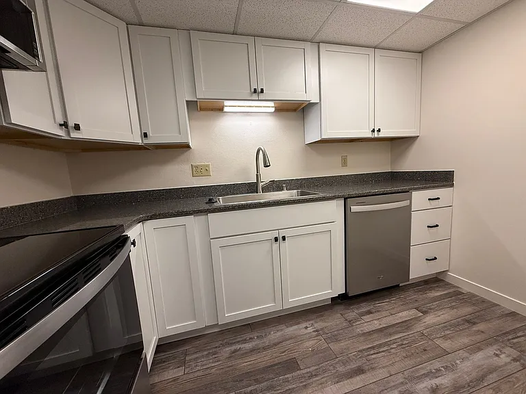 Wingra West Apartments — Photo 49