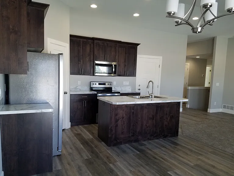 3285 E Kathaway Ln — Photo 8