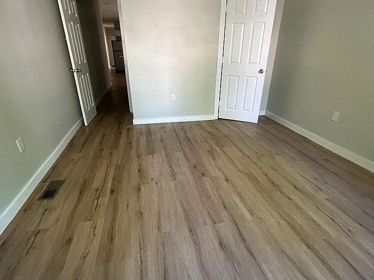 139 N 11th St #1 — Photo 5