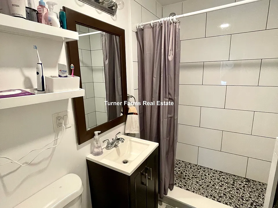 38 Newton St #2A