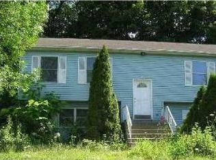 22 Hazel Ct, Spring Valley, NY 10977