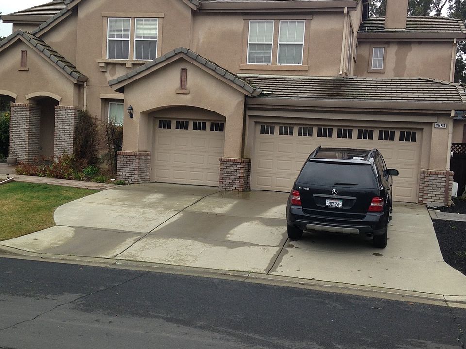 2nd image of 2553 Shade Tree Cir