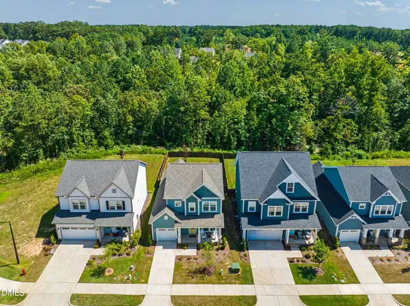 80 Windchime Ct, Fuquay Varina, NC 27526