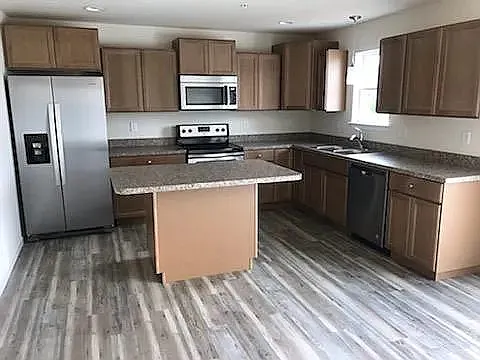 1745 Matthew Dr — Photo 18
