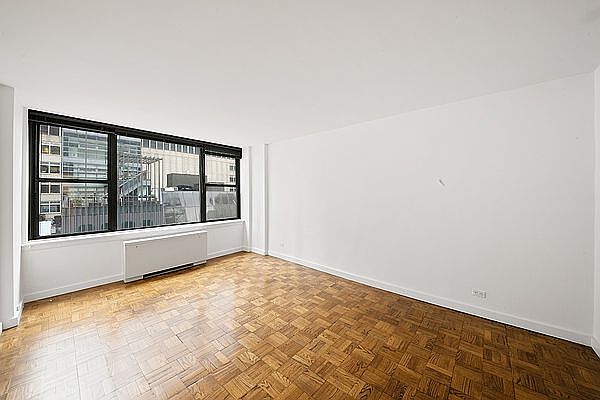 1st image of 155 E 55th St #10D