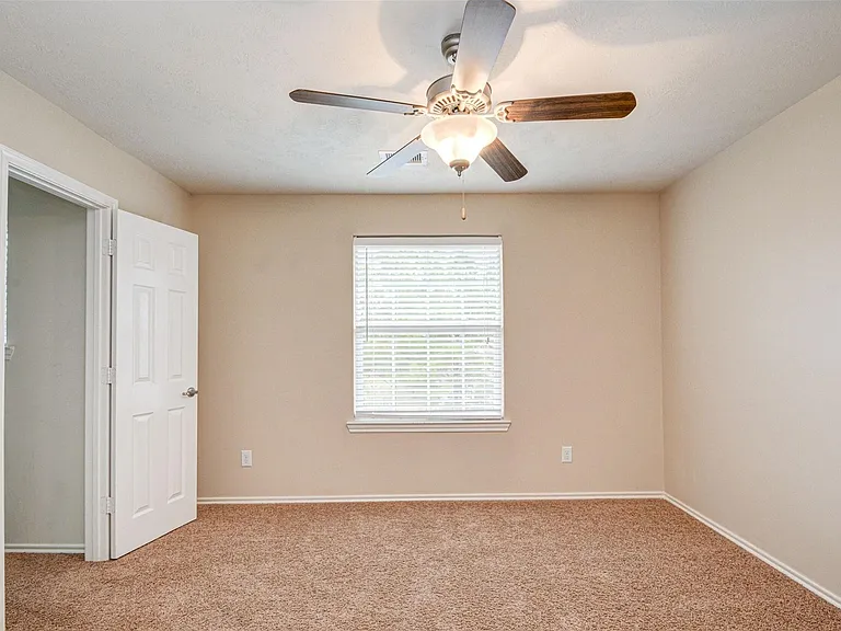 23 Fairlee Ct — Photo 26