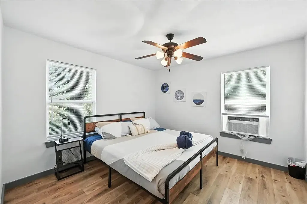 Beautiful Renovated 2-Bedroom Duplex in Arlington, TX — Photo 4