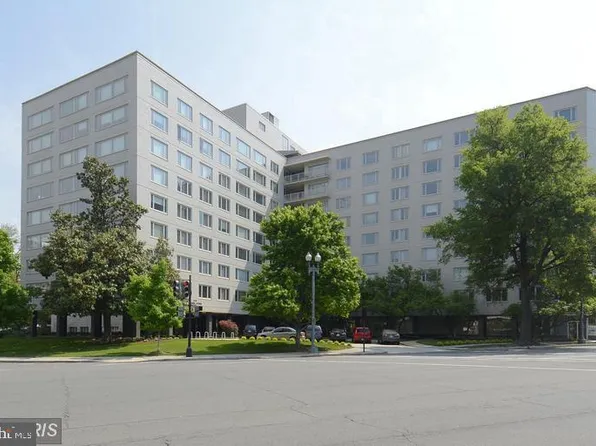 2475 Virginia Ave NW #807, Washington, DC 20037