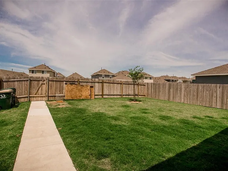 242 Mossycup Dr — Photo 31