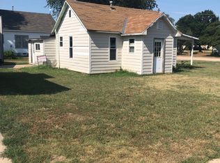 205 N Park Ave, Pretty Prairie, KS 67570