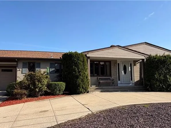 45 Pinewood Dr, North Providence, RI 02904
