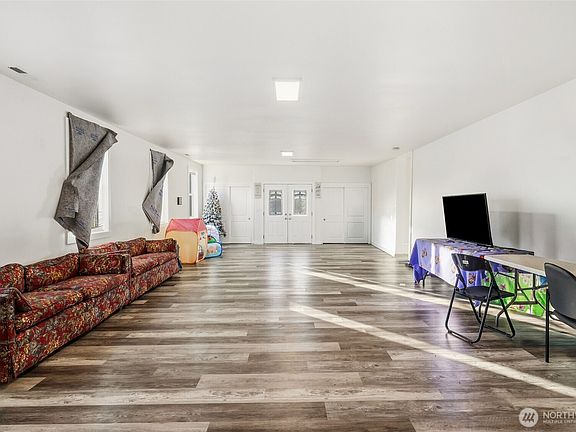 4th image of 856 NW Folsom Street