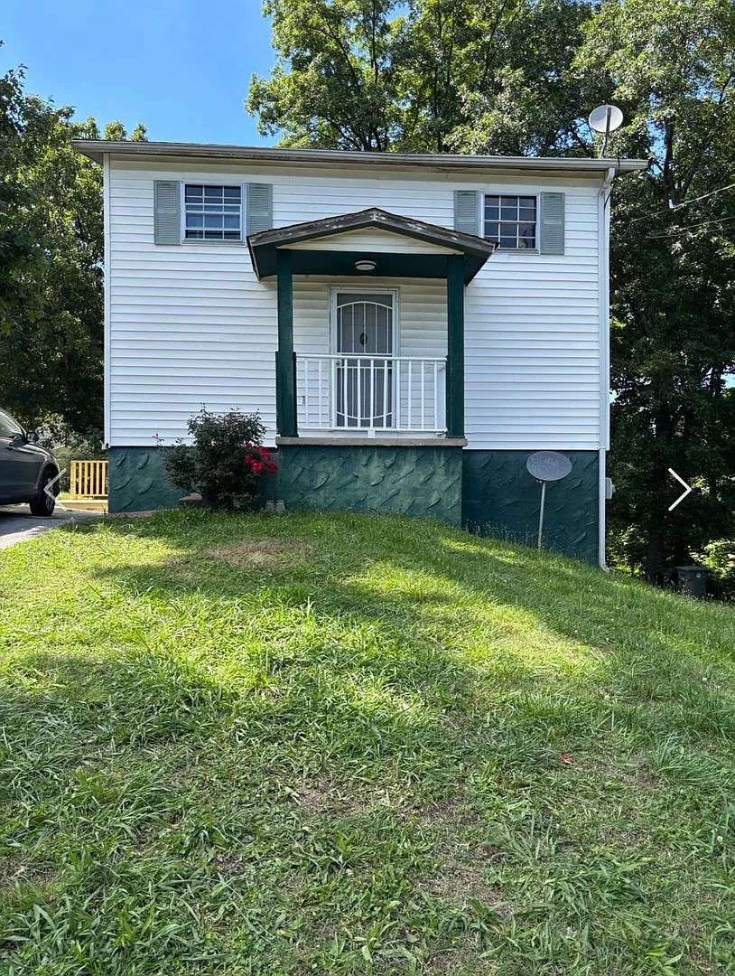 Three Bedroom Home in Chattanooga TN — Photo 1