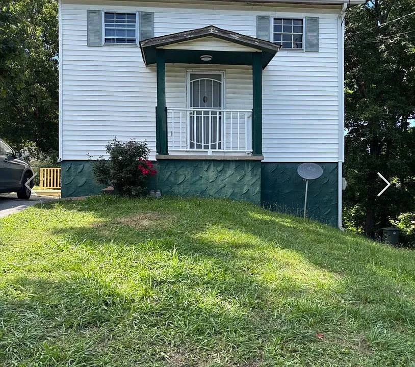 935 East Ave