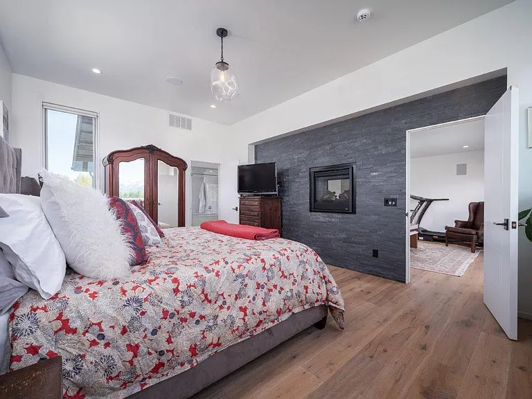 2455 Grand Teton Cir — Photo 31