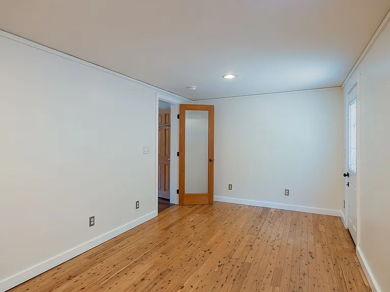 8111 Santa Ana Rd — Photo 14