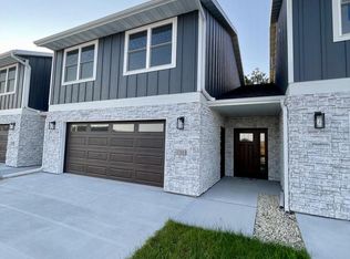 1748 Prairie Pl, Holmen, WI 54636