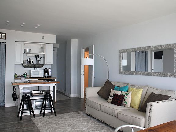 3rd image of 1909 S Atlantic Ave #819-817-81