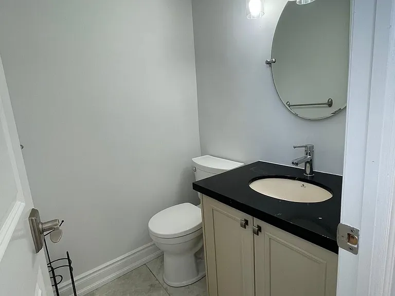 10 Edgecliff Golfway #504 — Photo 9
