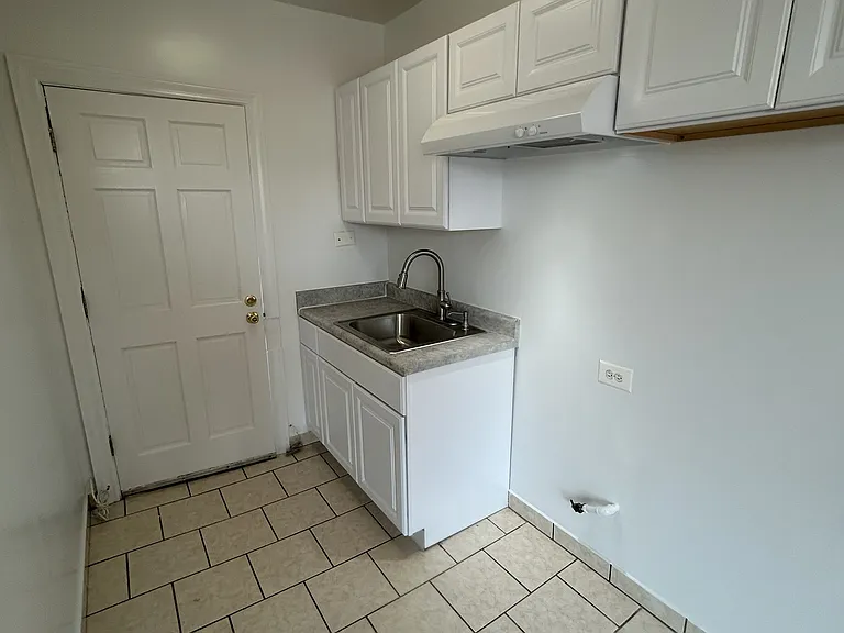 3154 W Wilson Ave #3S — Photo 3