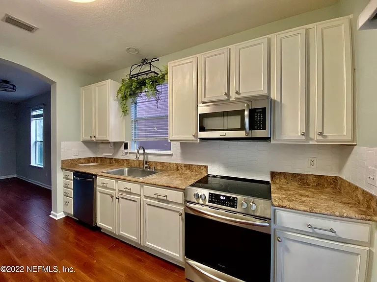 5820 Parkstone Crossing Dr — Photo 4