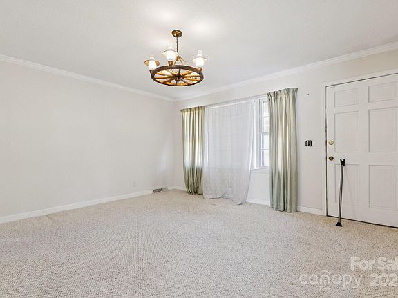 2nd image of 574 Karen Dr