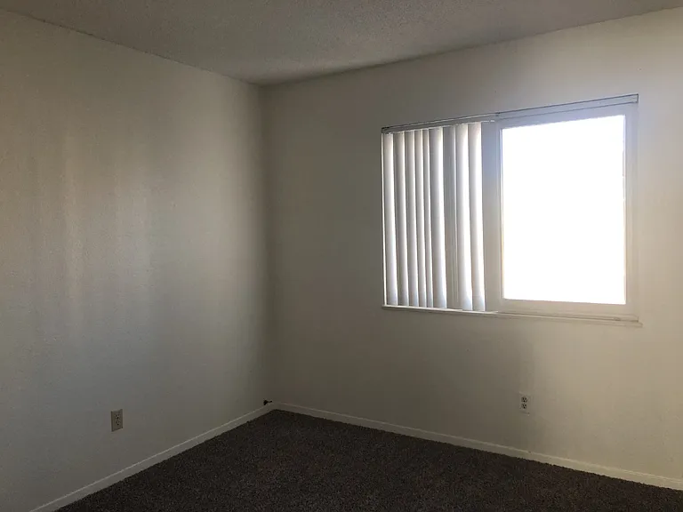 865 Hathaway Dr #C — Photo 10