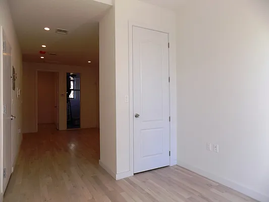 Rented by Blue Egg Realty Corp | media 12