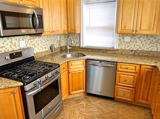 316 E 240th St, Bronx, NY 10470