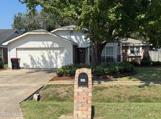 205 Bull Run Cir, Broussard, LA 70518