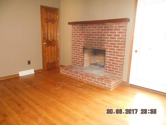 3rd image of 978 Brookneal Hwy
