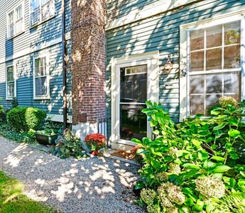 26 Summer St APT 4, Marblehead, MA, 01945