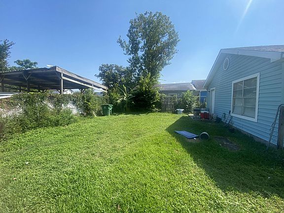 3rd image of 4507 Lyons Ave