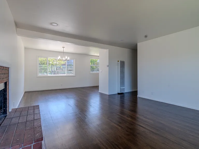 12 Cadiz Ct — Photo 4