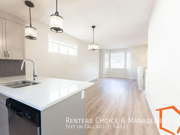 51 Kensington Rd W #1, Lethbridge, AB T1J 5N5