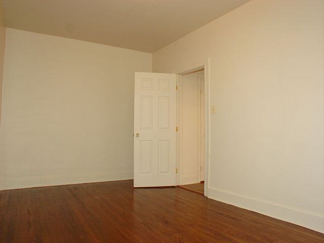 2nd image of 2747 Sedgwick Ave #5C